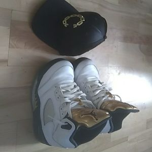 Retro V Air Jordans & Crooks & Castles strapback